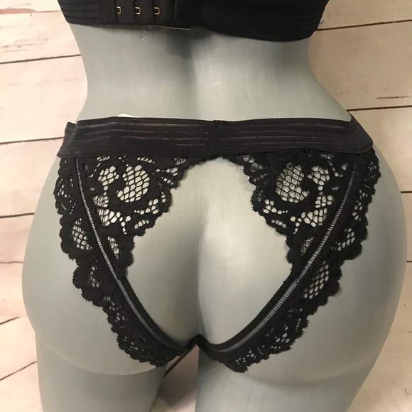 VS Bralette and Panty Set - Picture 5 of 6